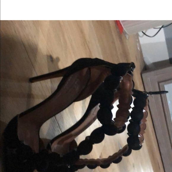 Alaia - Picture 5 of 7